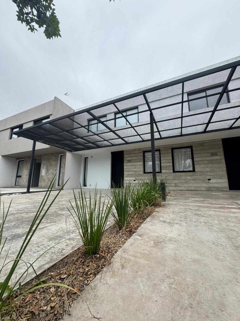 Hermoso duplex en Chracras del Norte II