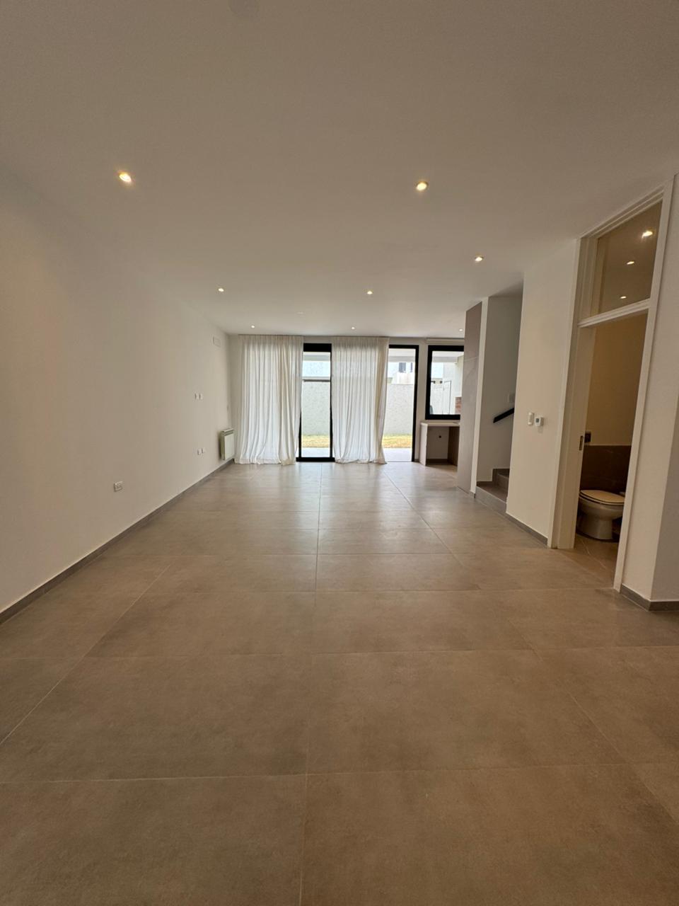 Hermoso duplex en Chracras del Norte II