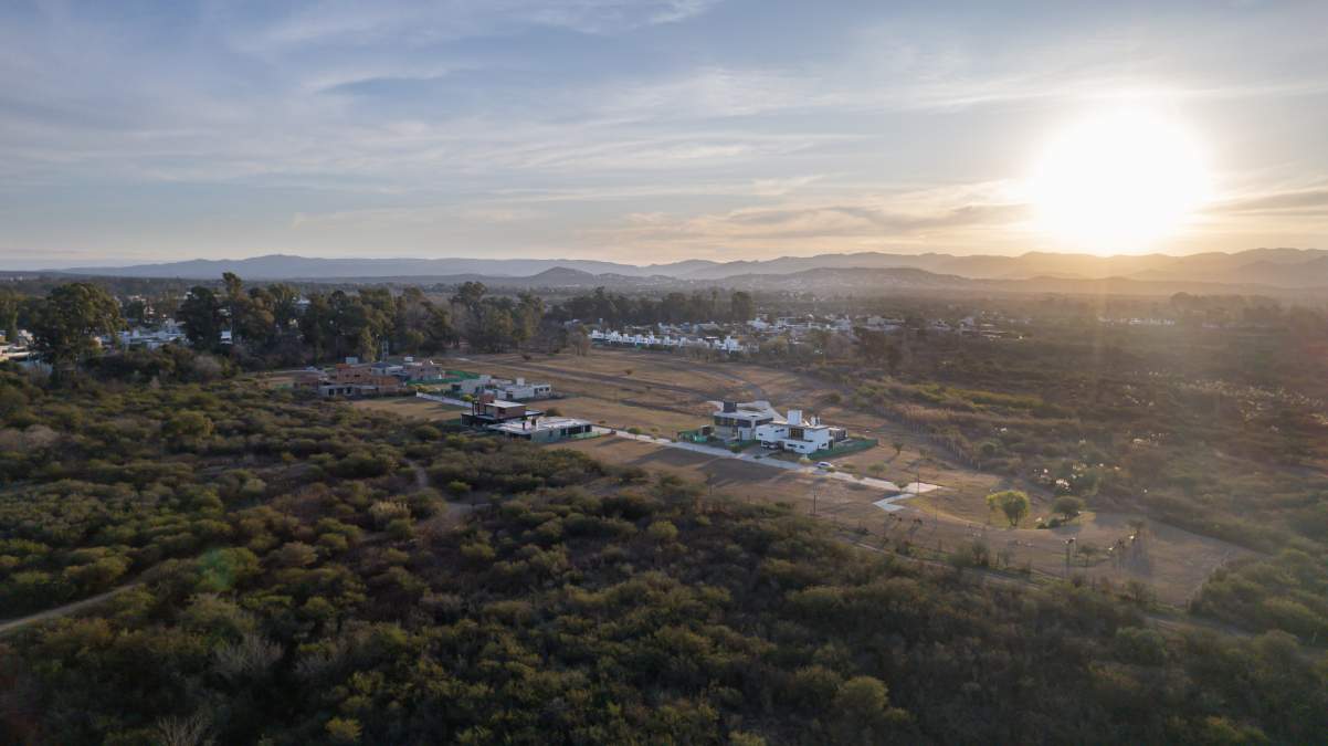 TU LOTE EN VALLE ESCONDIDO - VIVI PIANA - 830 MT2 - ESCRITURA