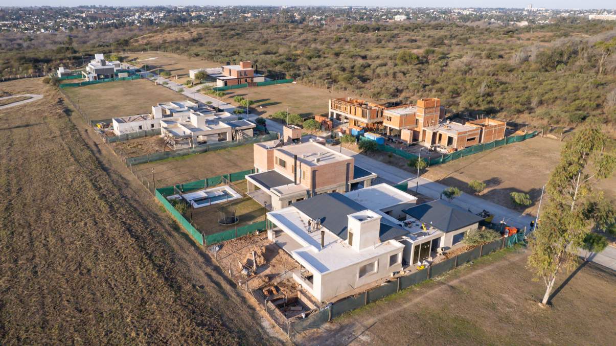 TU LOTE EN VALLE ESCONDIDO - VIVI PIANA - 830 MT2 - ESCRITURA