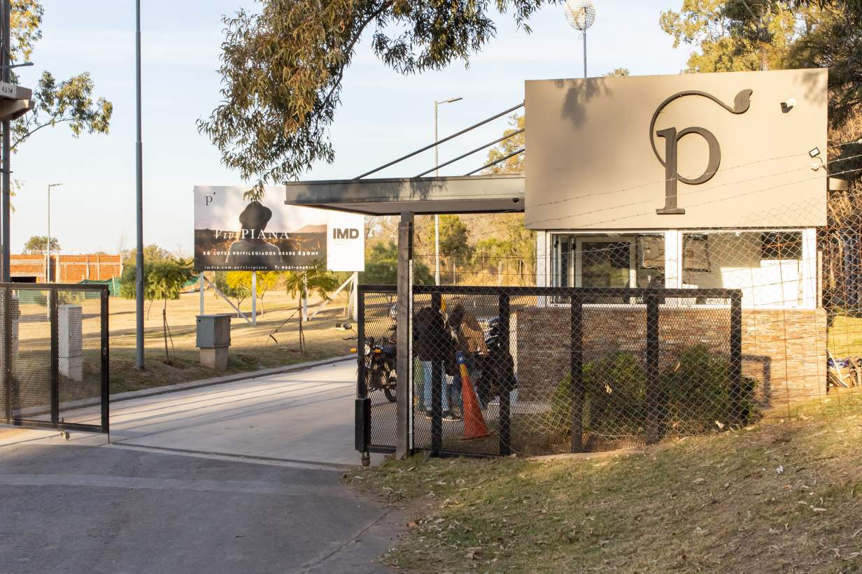 TU LOTE EN VALLE ESCONDIDO - VIVI PIANA - 830 MT2 - ESCRITURA