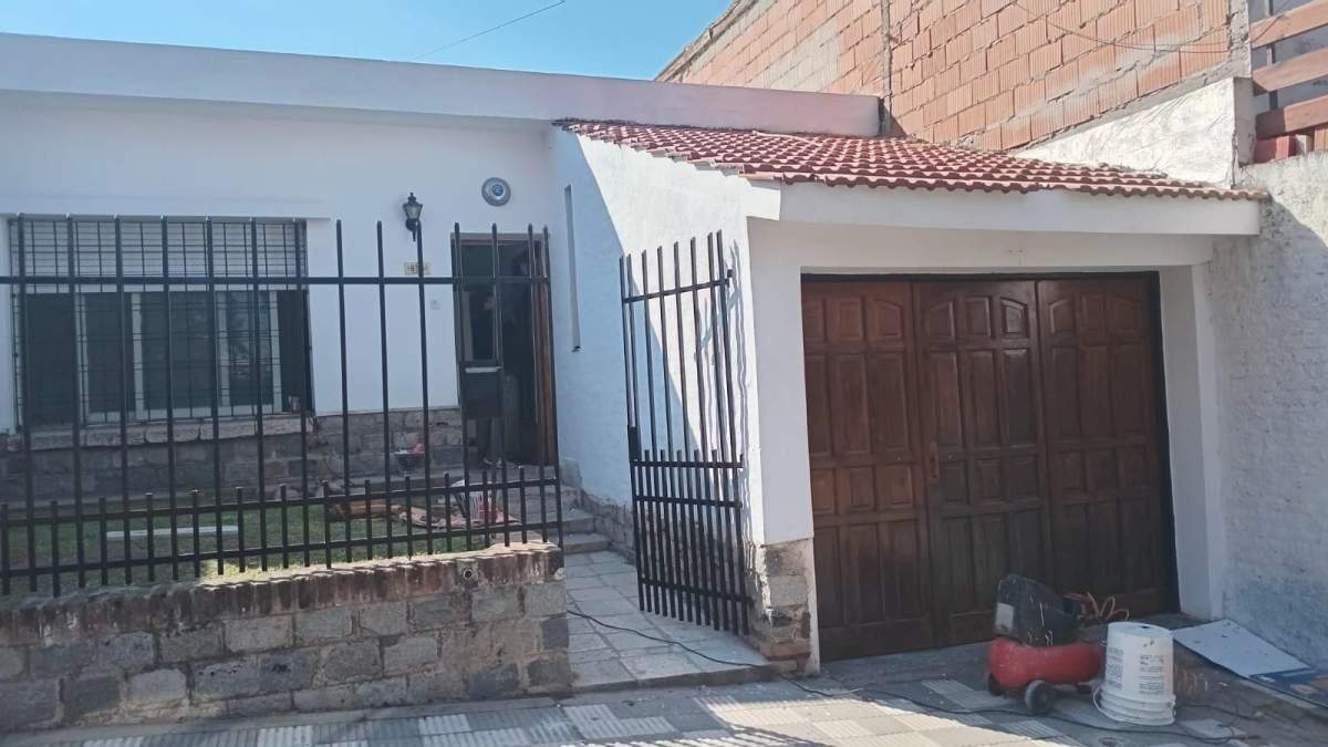 OBSERVATORIO TU HOGAR casa 2 dormitorios, cochera y patio