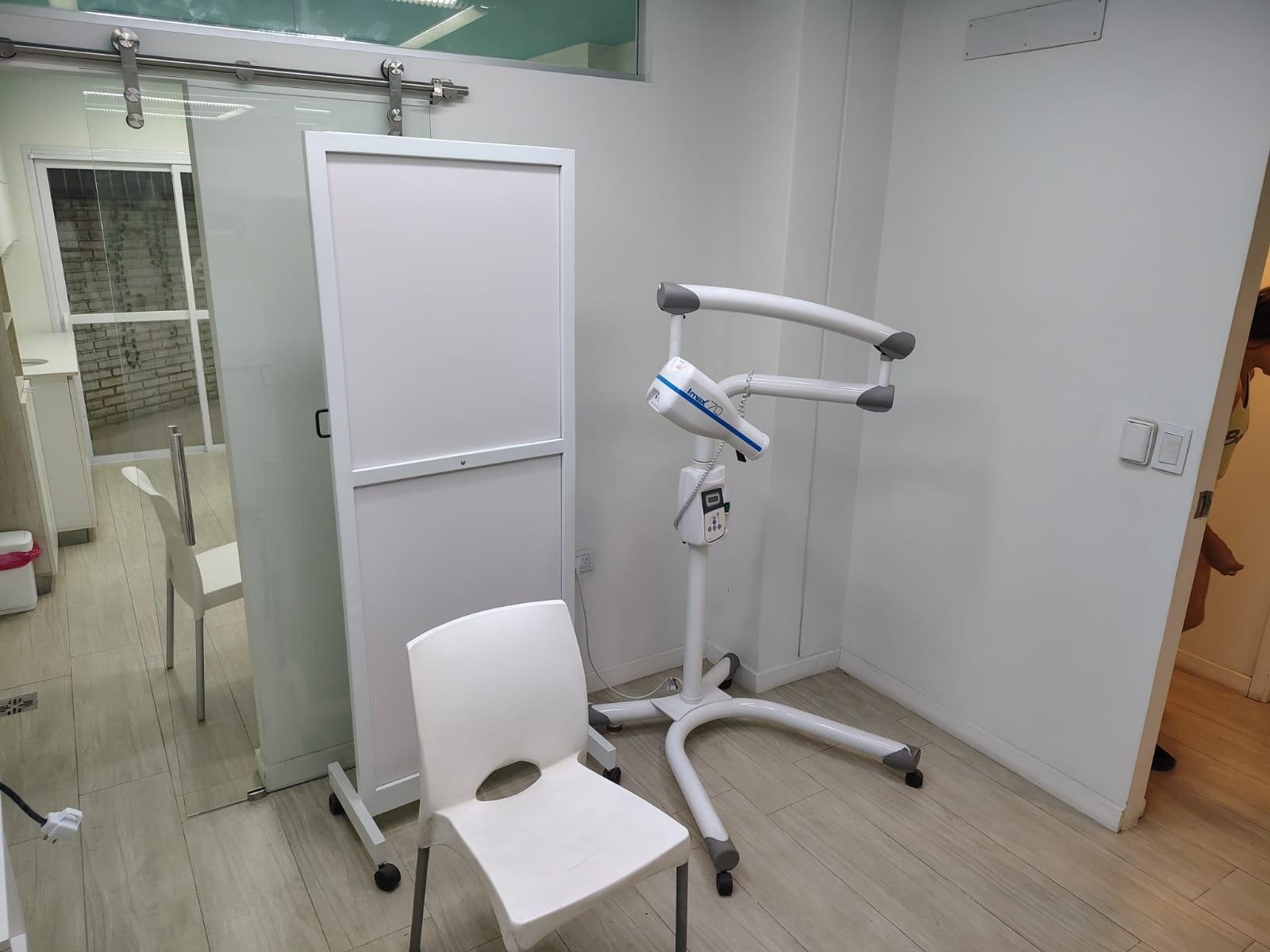 Alquilo local con 3 consultorios Odontologicos totalmente equipado