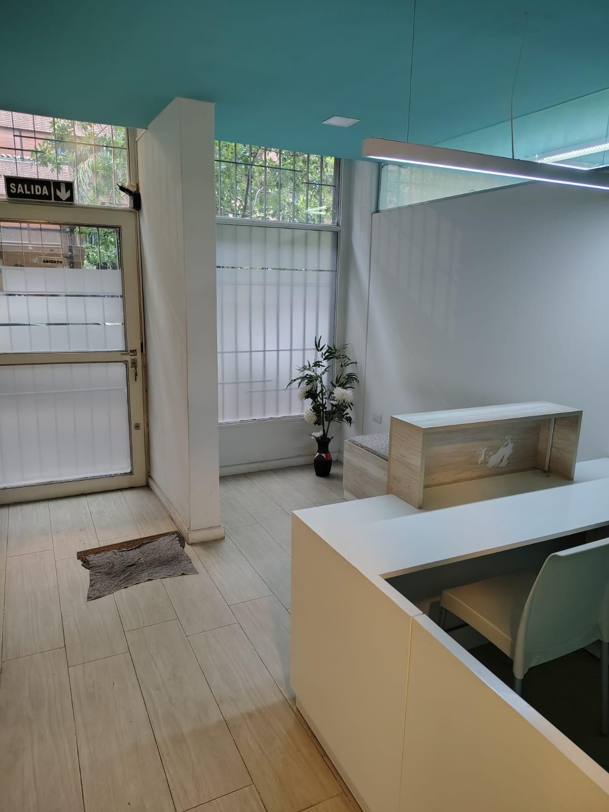 Alquilo local con 3 consultorios Odontologicos totalmente equipado