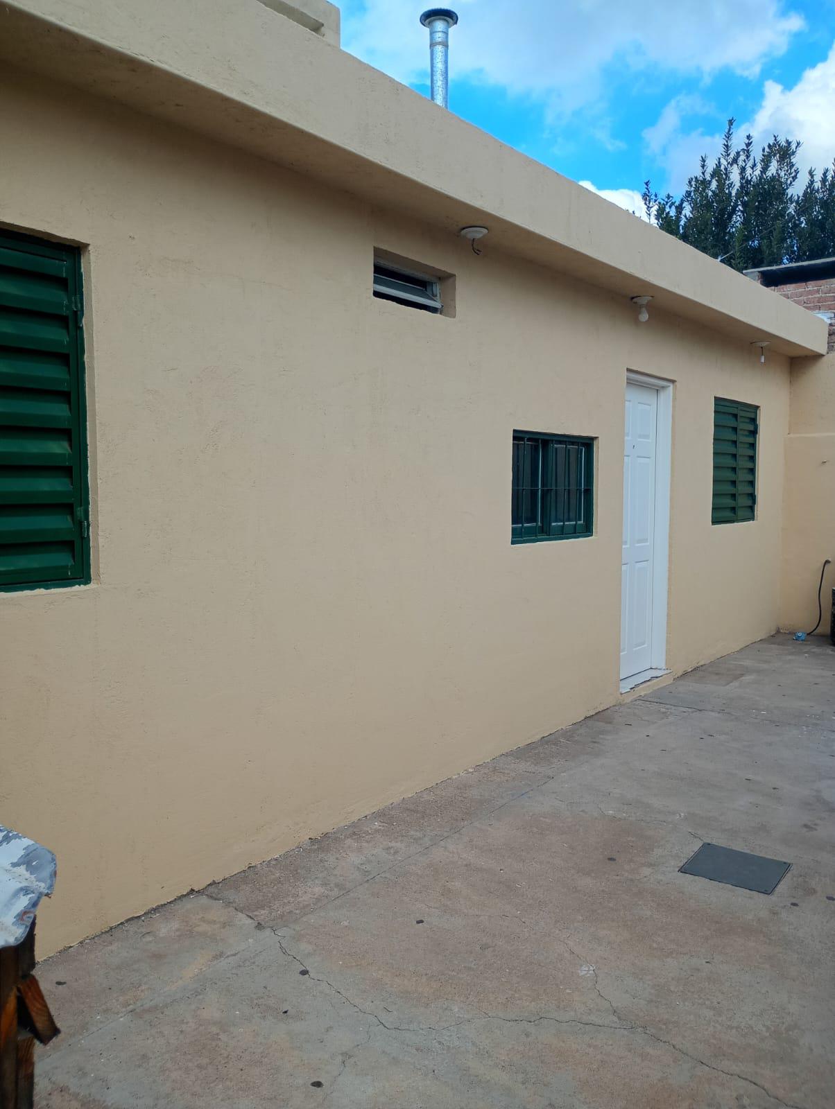 Alquiler casa dos dorm. cochera ZONA SUR