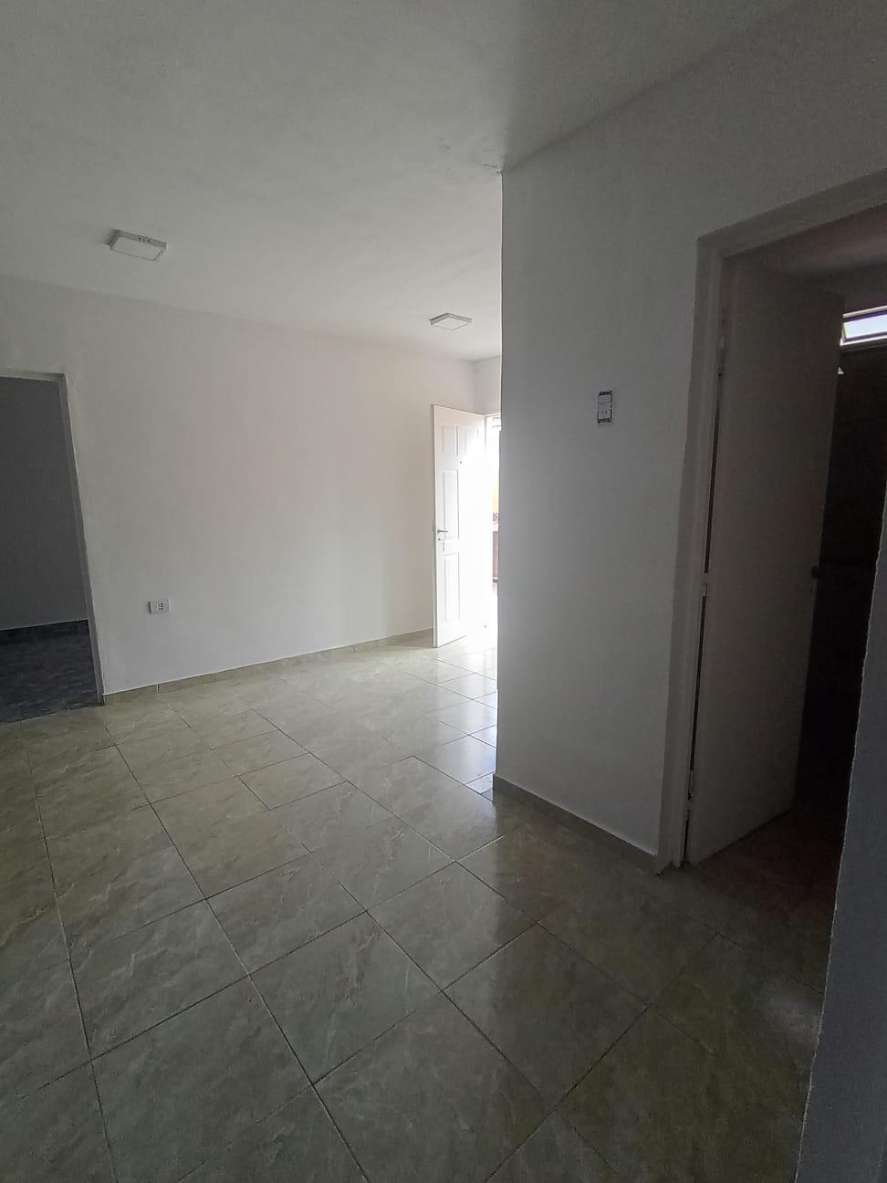 Alquiler casa dos dorm. cochera ZONA SUR