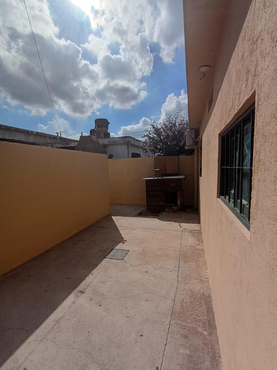 Alquiler casa dos dorm. cochera ZONA SUR