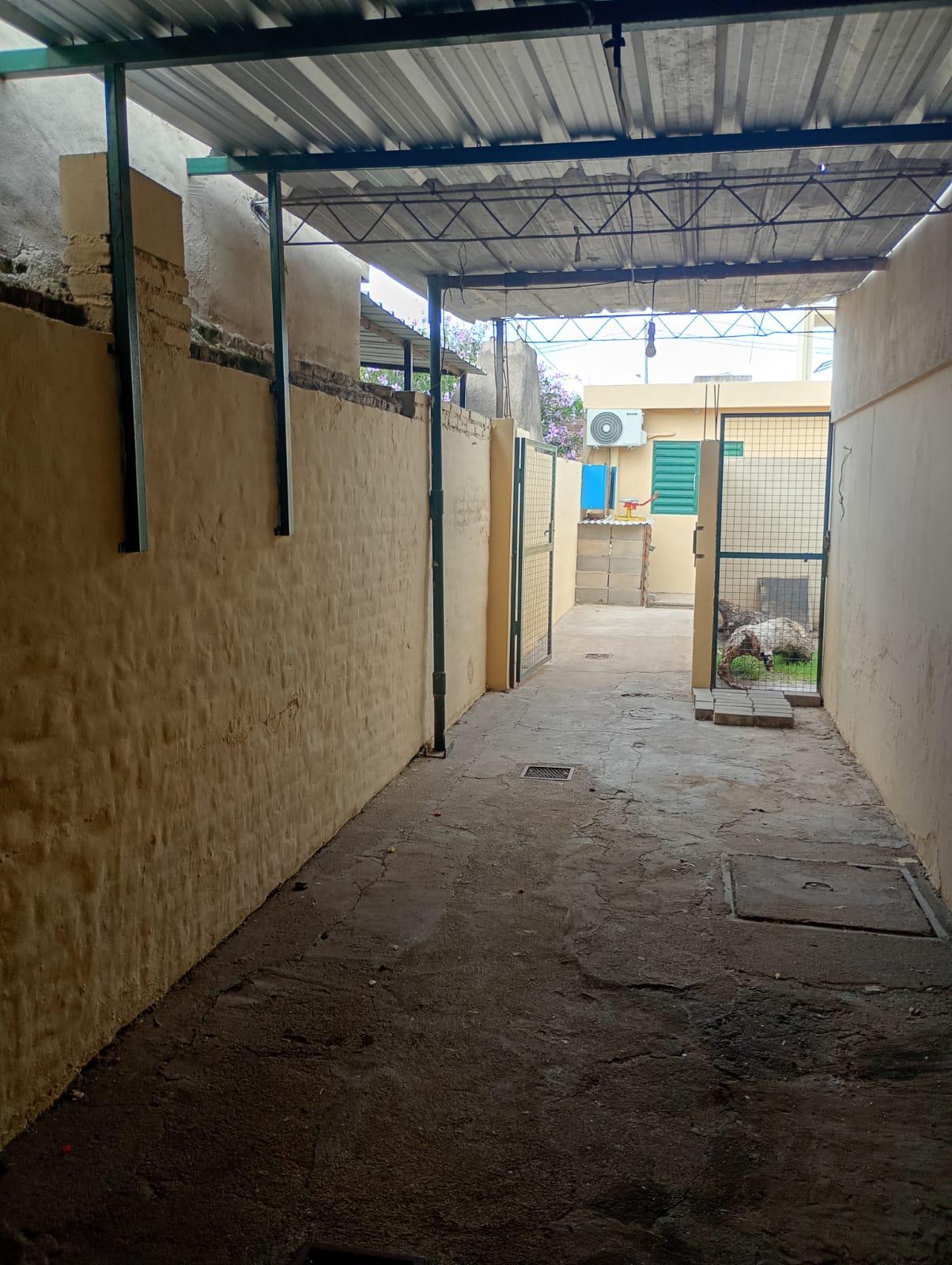 Alquiler casa dos dorm. cochera ZONA SUR