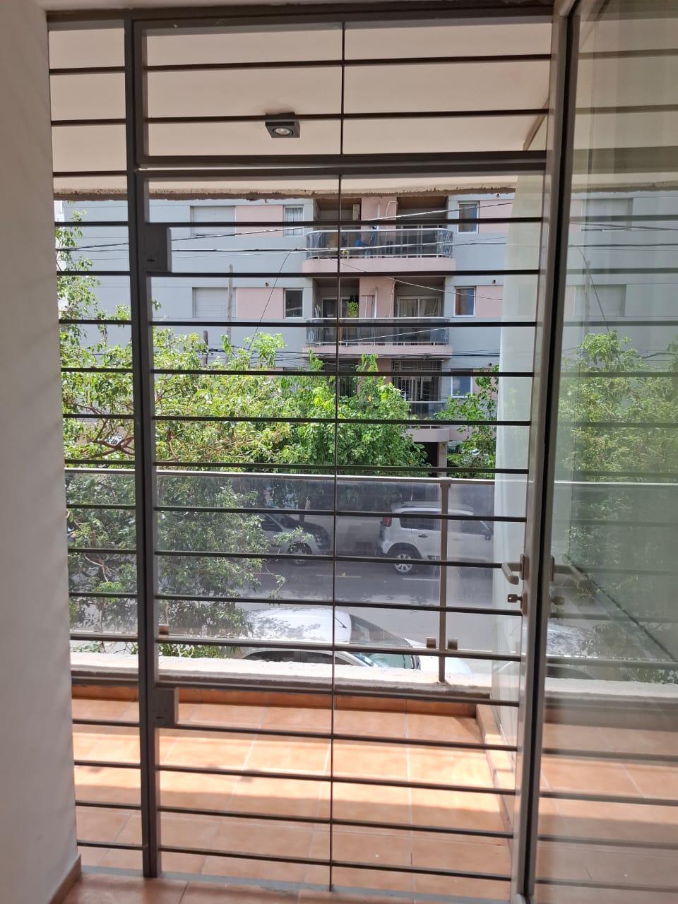 GENERAL PAZ: ROSARIO DE STA FE 1312 1 DORMITORIO AMPLIO CBALCON