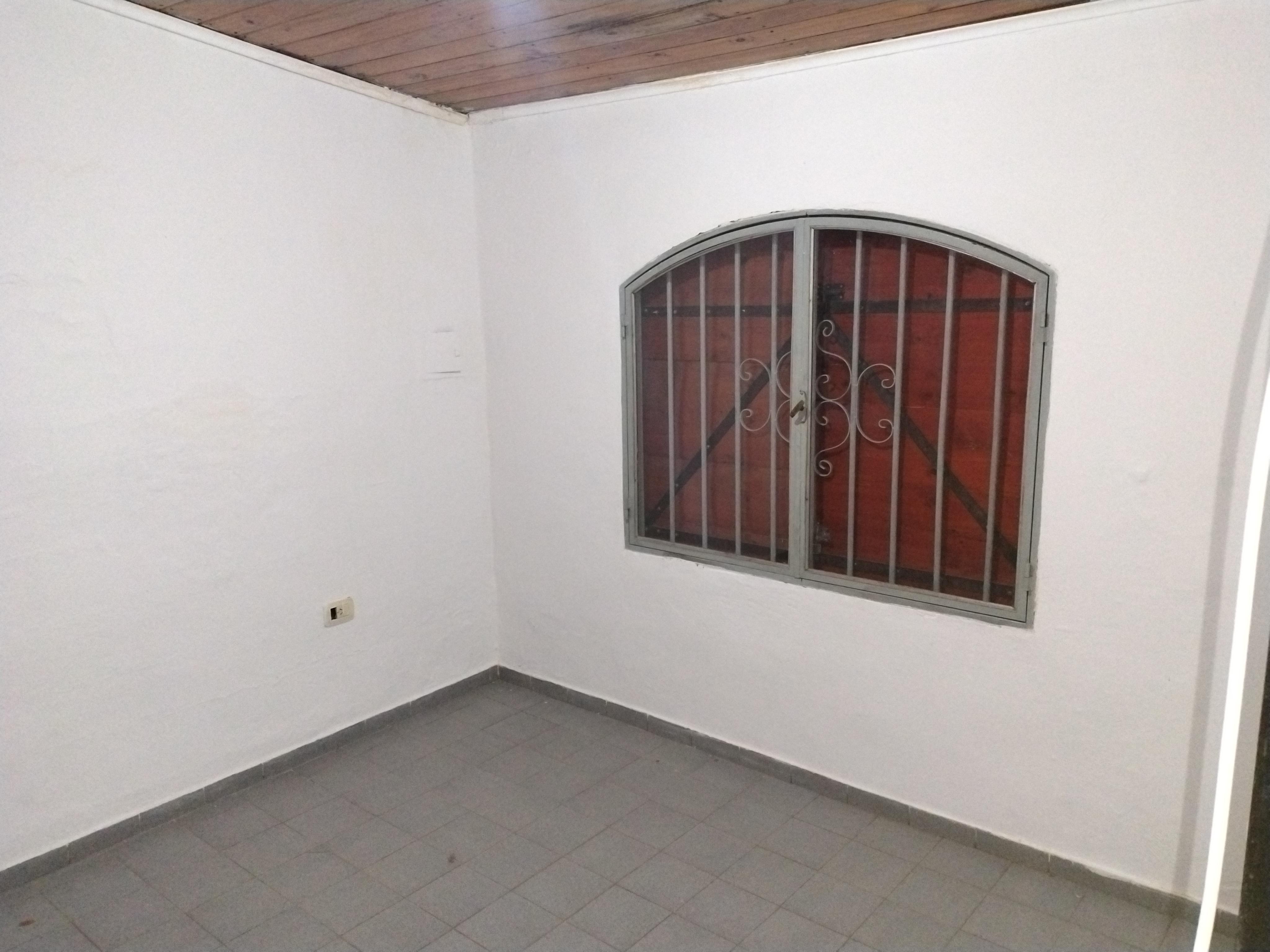 departamento en alquiler, dos dormitorios en barrio comandante espora