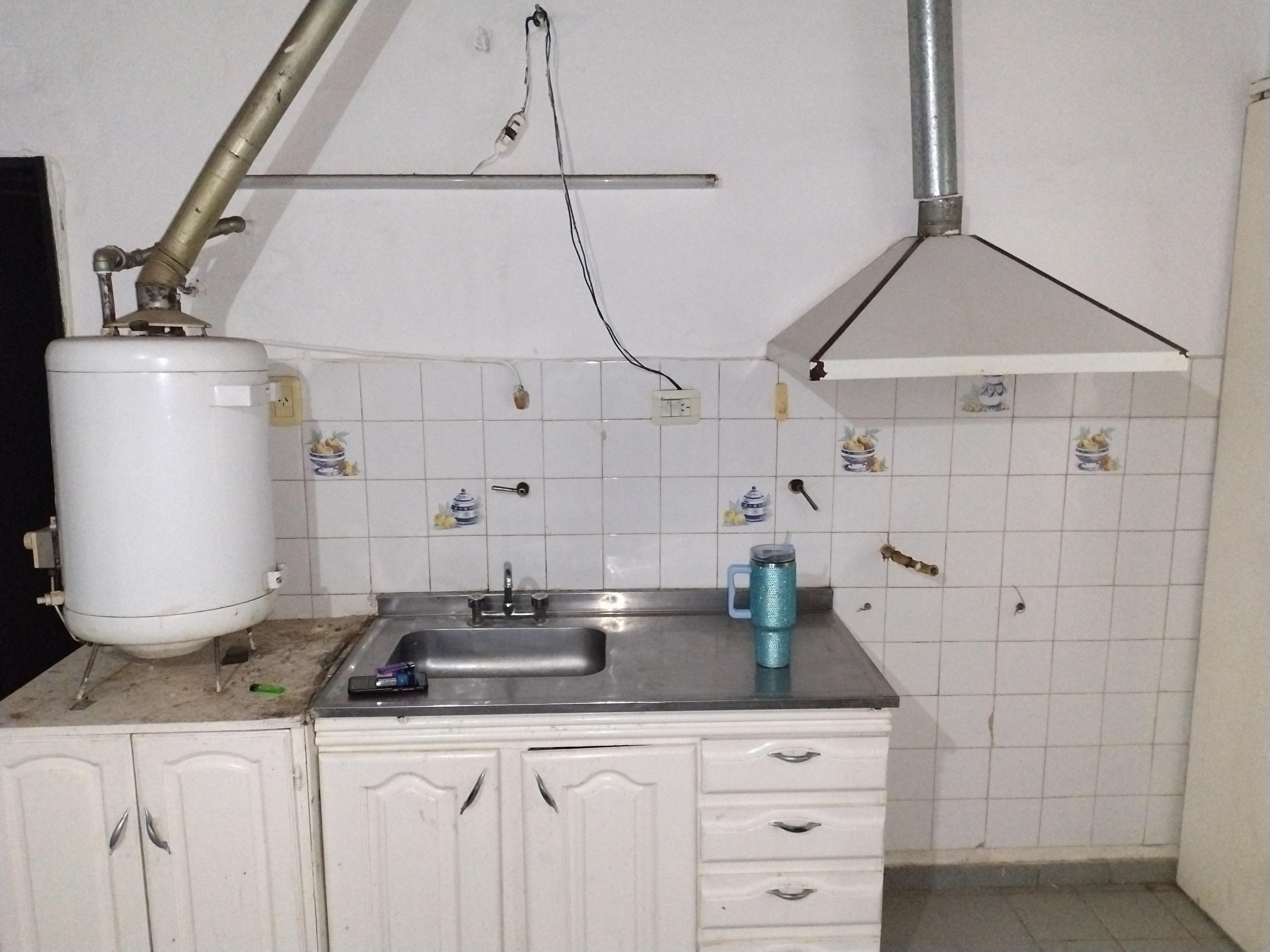 departamento en alquiler, dos dormitorios en barrio comandante espora