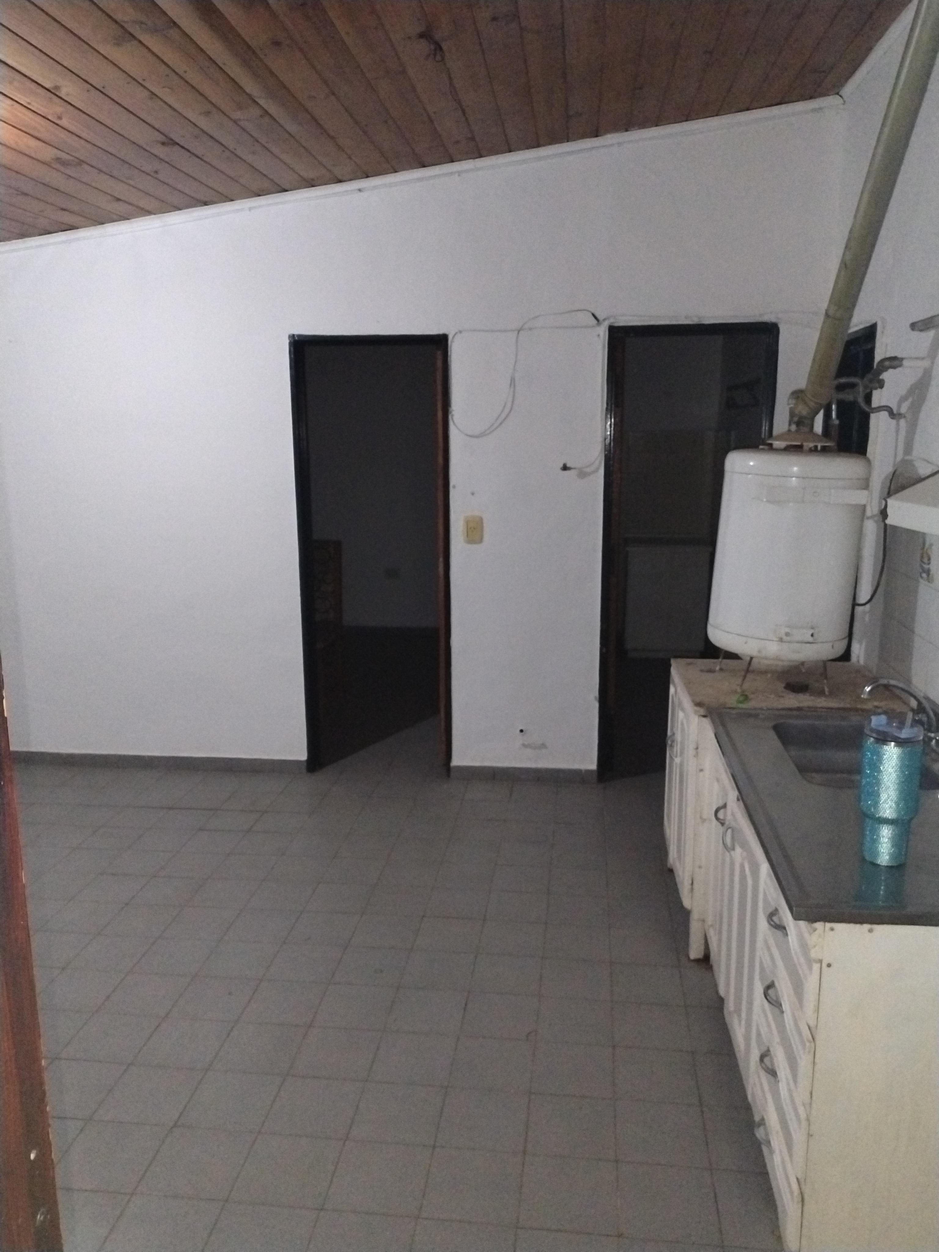 departamento en alquiler, dos dormitorios en barrio comandante espora