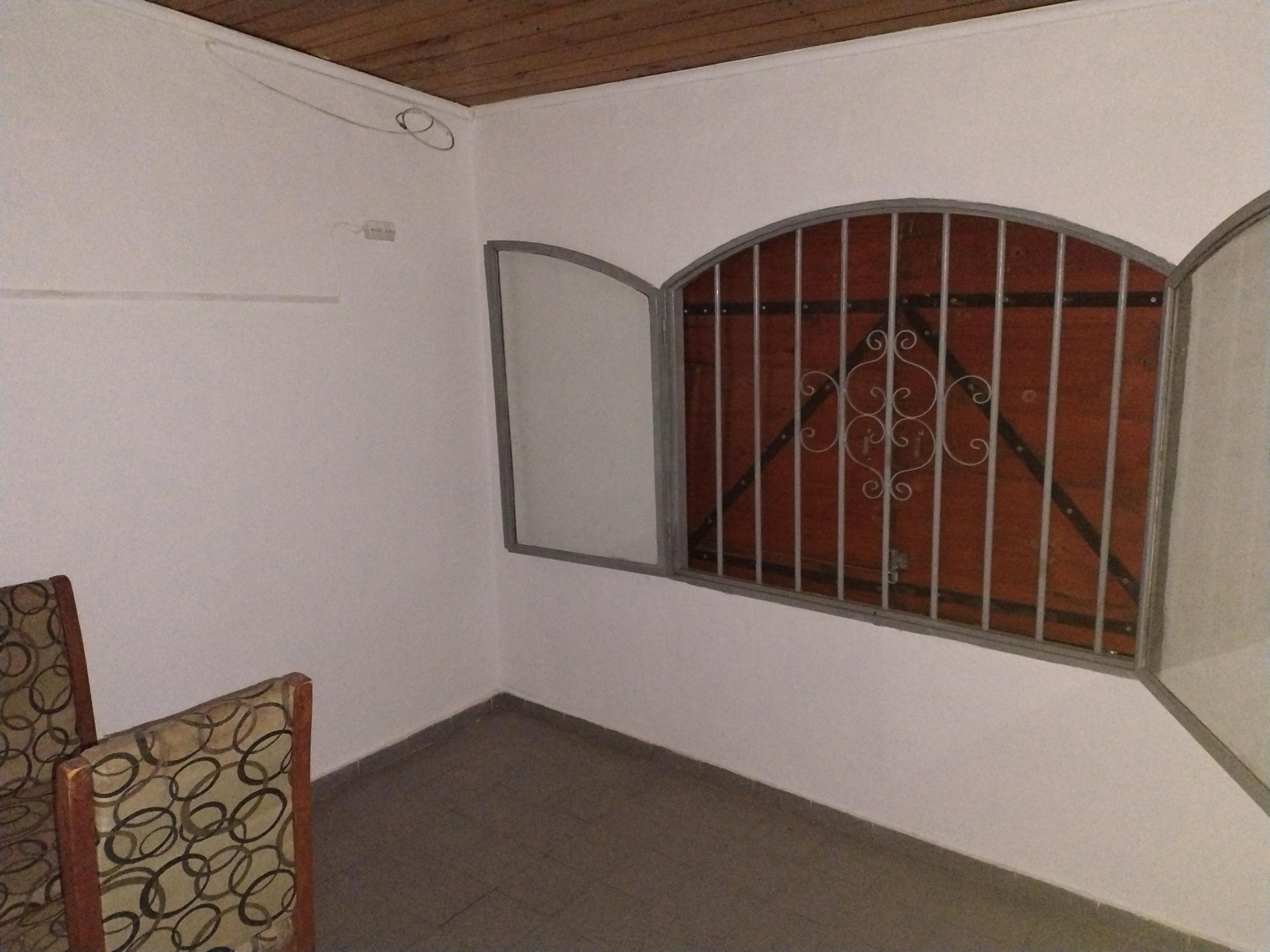 departamento en alquiler, dos dormitorios en barrio comandante espora