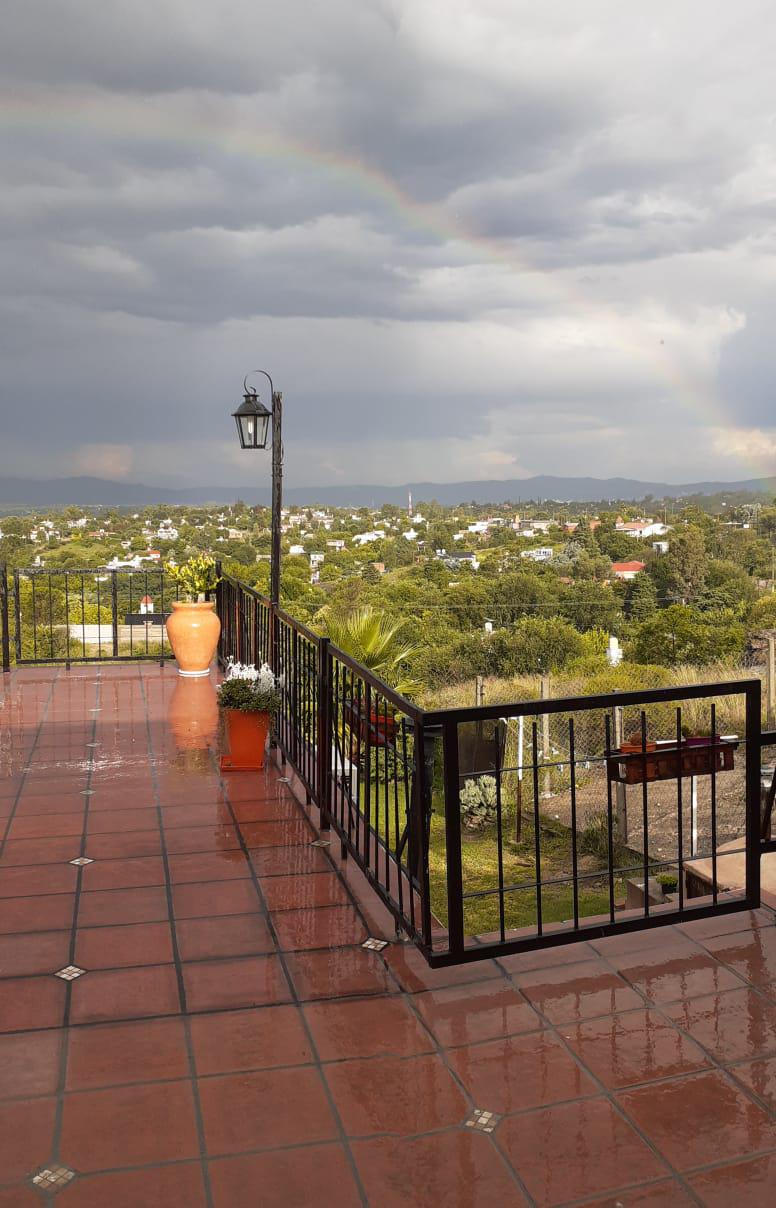 CASA  DEPTO EN VENTA , TANTI.