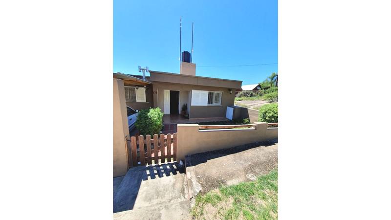 CASA  DEPTO EN VENTA , TANTI.