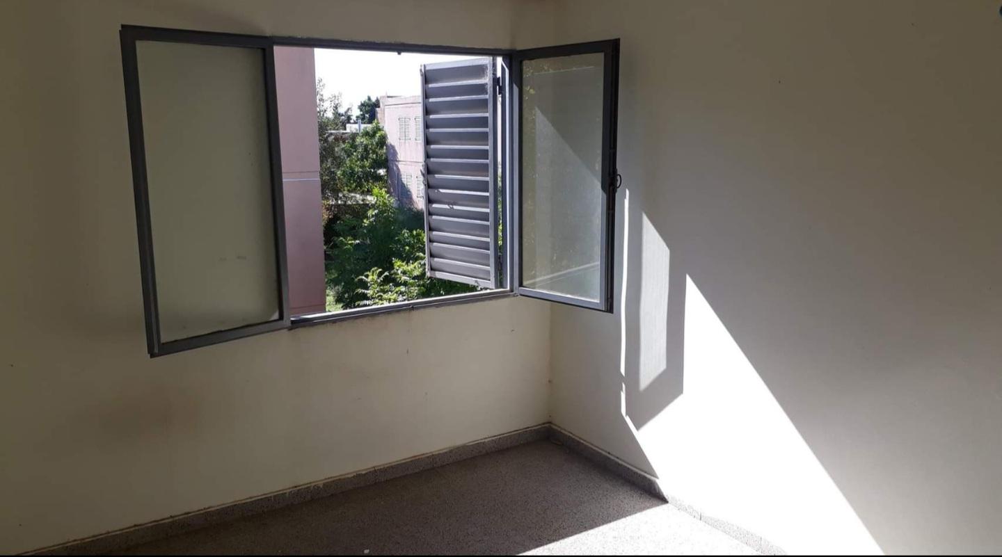 ¡OPORTUNIDAD!2 DORM, COCINA SEMI INTEGRADA, AIRE ACONDICIONADO Y COCHERA