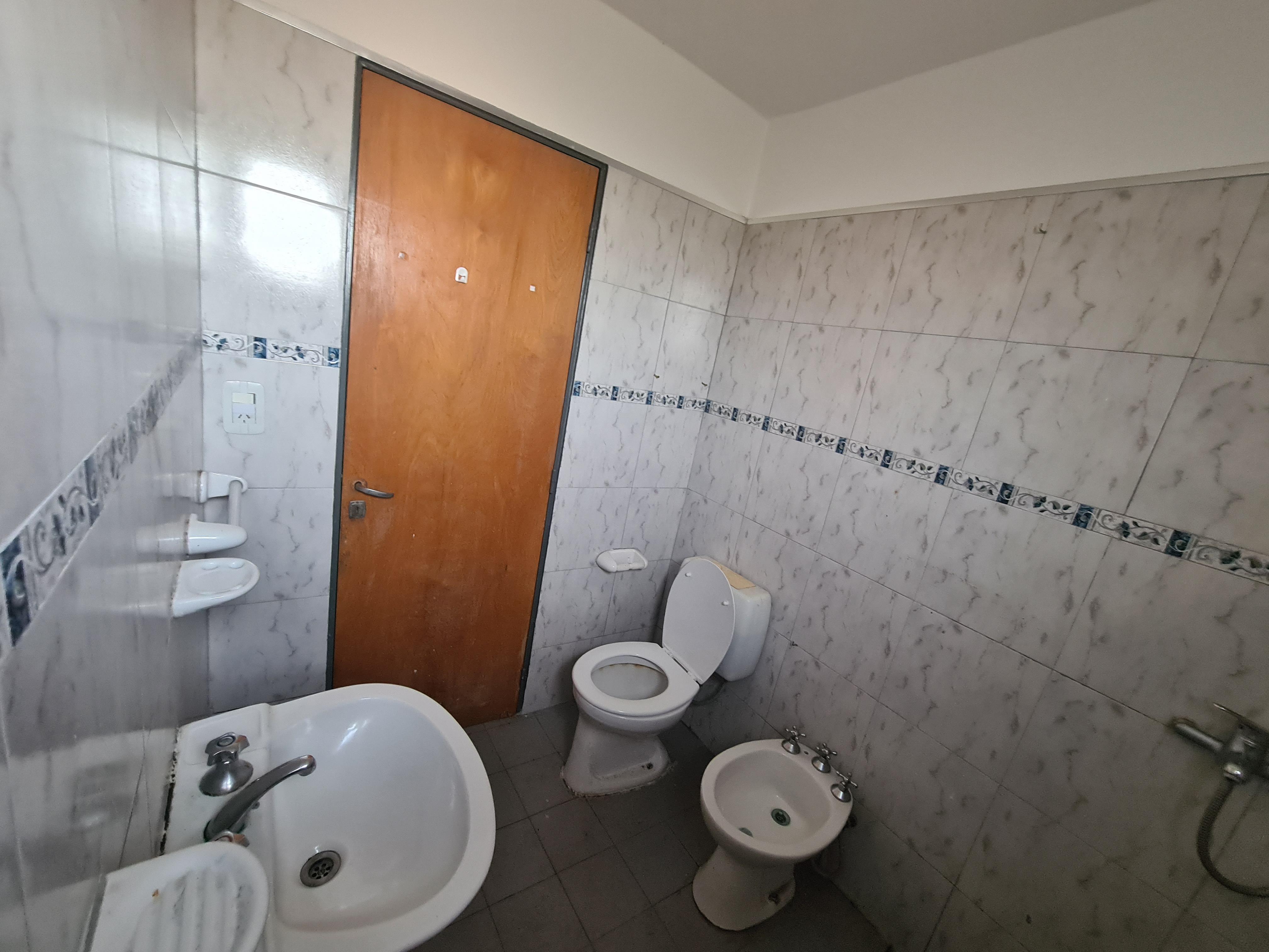 ¡OPORTUNIDAD!2 DORM, COCINA SEMI INTEGRADA, AIRE ACONDICIONADO Y COCHERA