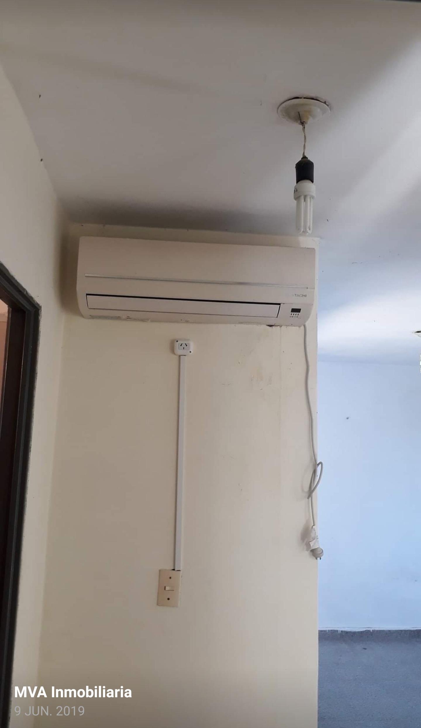 ¡OPORTUNIDAD!2 DORM, COCINA SEMI INTEGRADA, AIRE ACONDICIONADO Y COCHERA