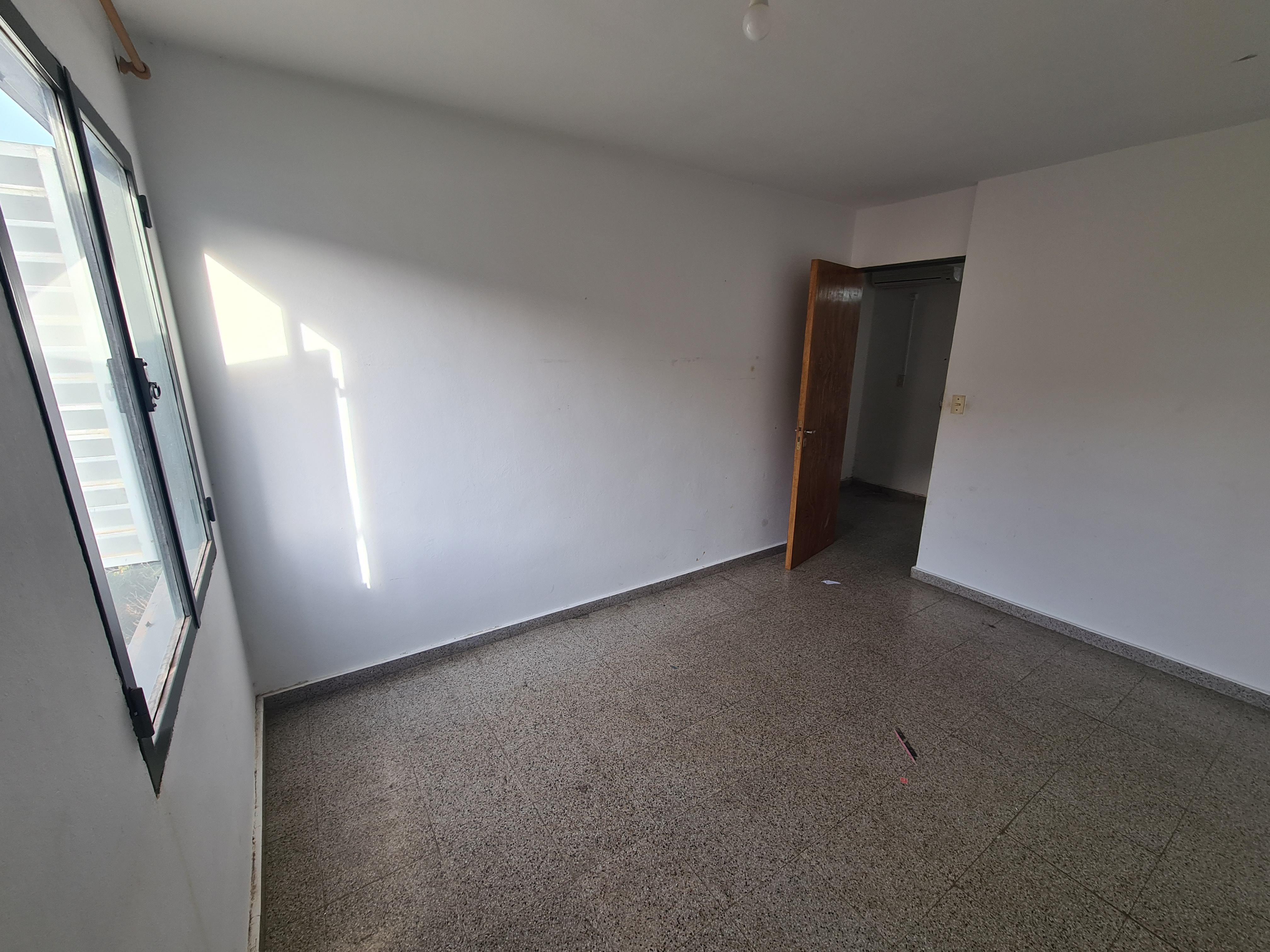 ¡OPORTUNIDAD!2 DORM, COCINA SEMI INTEGRADA, AIRE ACONDICIONADO Y COCHERA