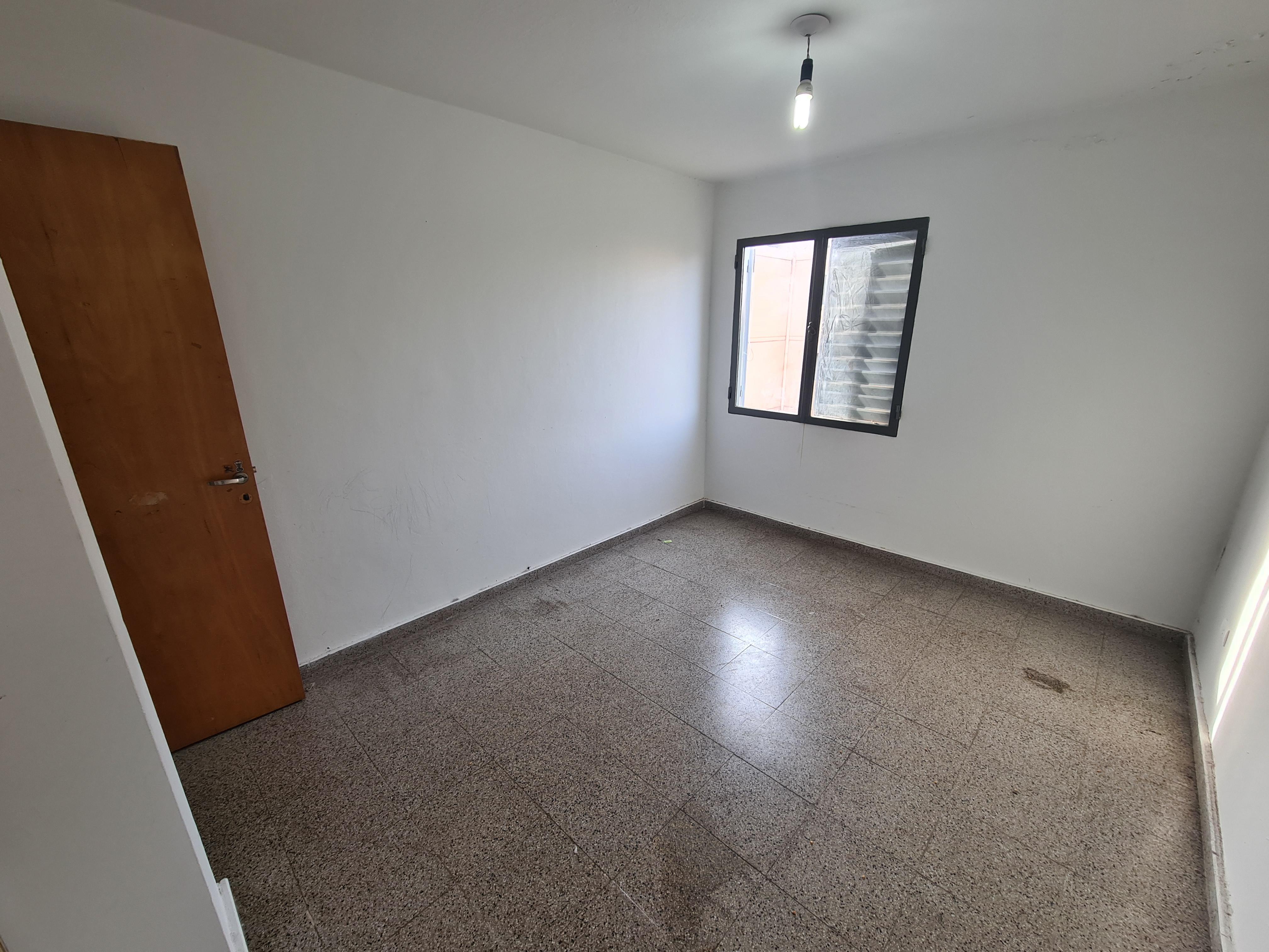 ¡OPORTUNIDAD!2 DORM, COCINA SEMI INTEGRADA, AIRE ACONDICIONADO Y COCHERA