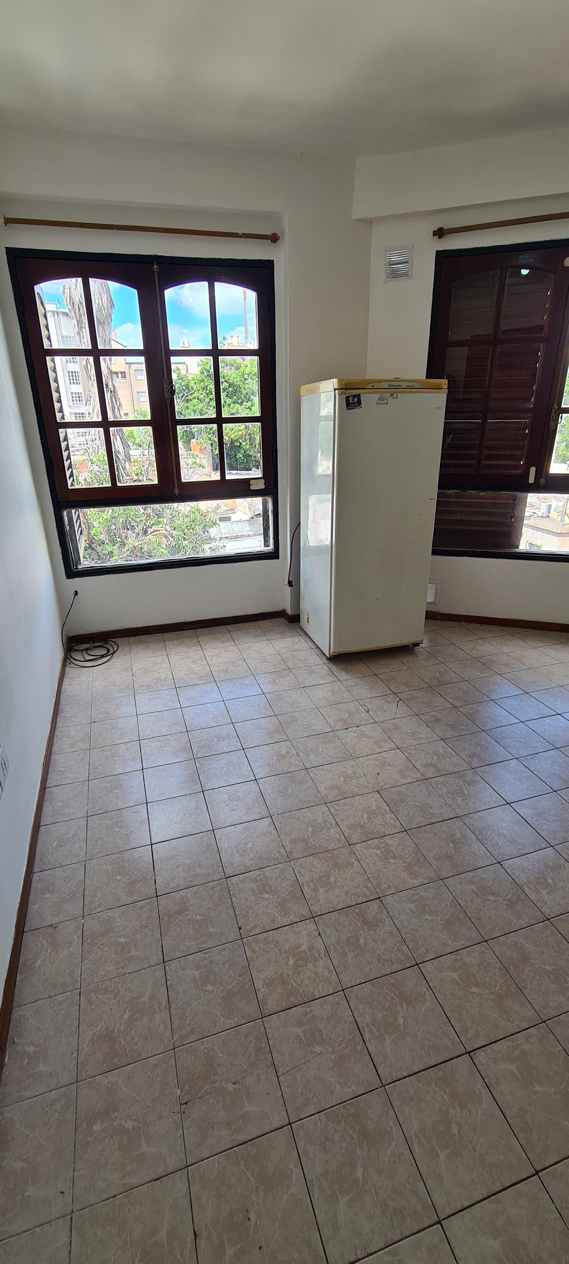 MONOAMBIENTE SEMIAMOBLADO GASTOS BAJOS B ALBERDI