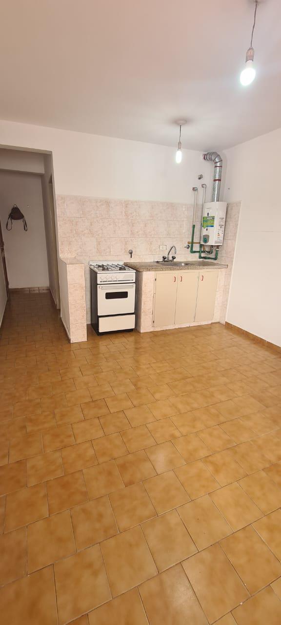 MONOAMBIENTE C ESTACIONAMIENTO PARA BICI O MOTO B ALTO ALBERDI