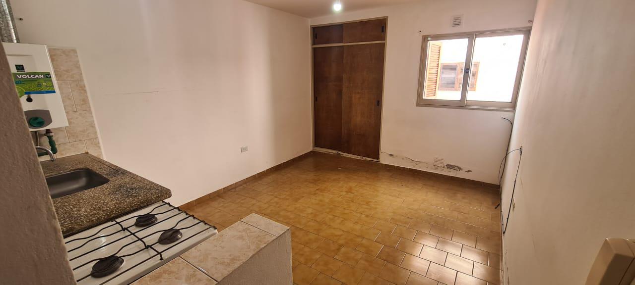 MONOAMBIENTE C ESTACIONAMIENTO PARA BICI O MOTO B ALTO ALBERDI