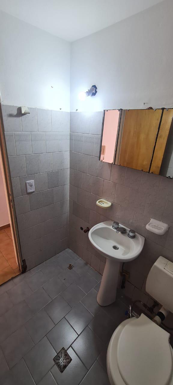 MONOAMBIENTE C ESTACIONAMIENTO PARA BICI O MOTO B ALTO ALBERDI