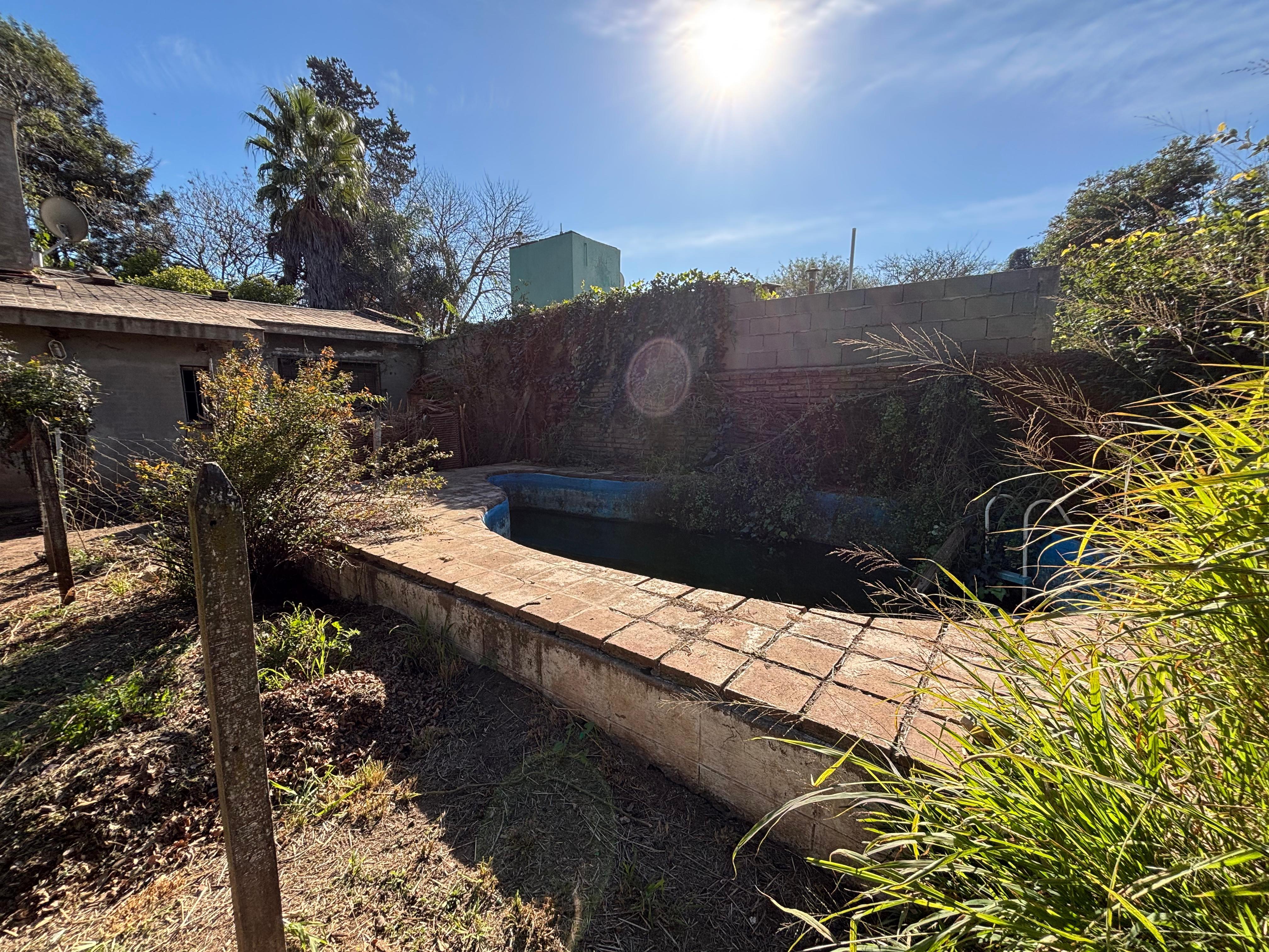 CASA EN VENTA 4 DORMITORIOS EN VILLA RIV. INDARTE 1000 M2 TERR.