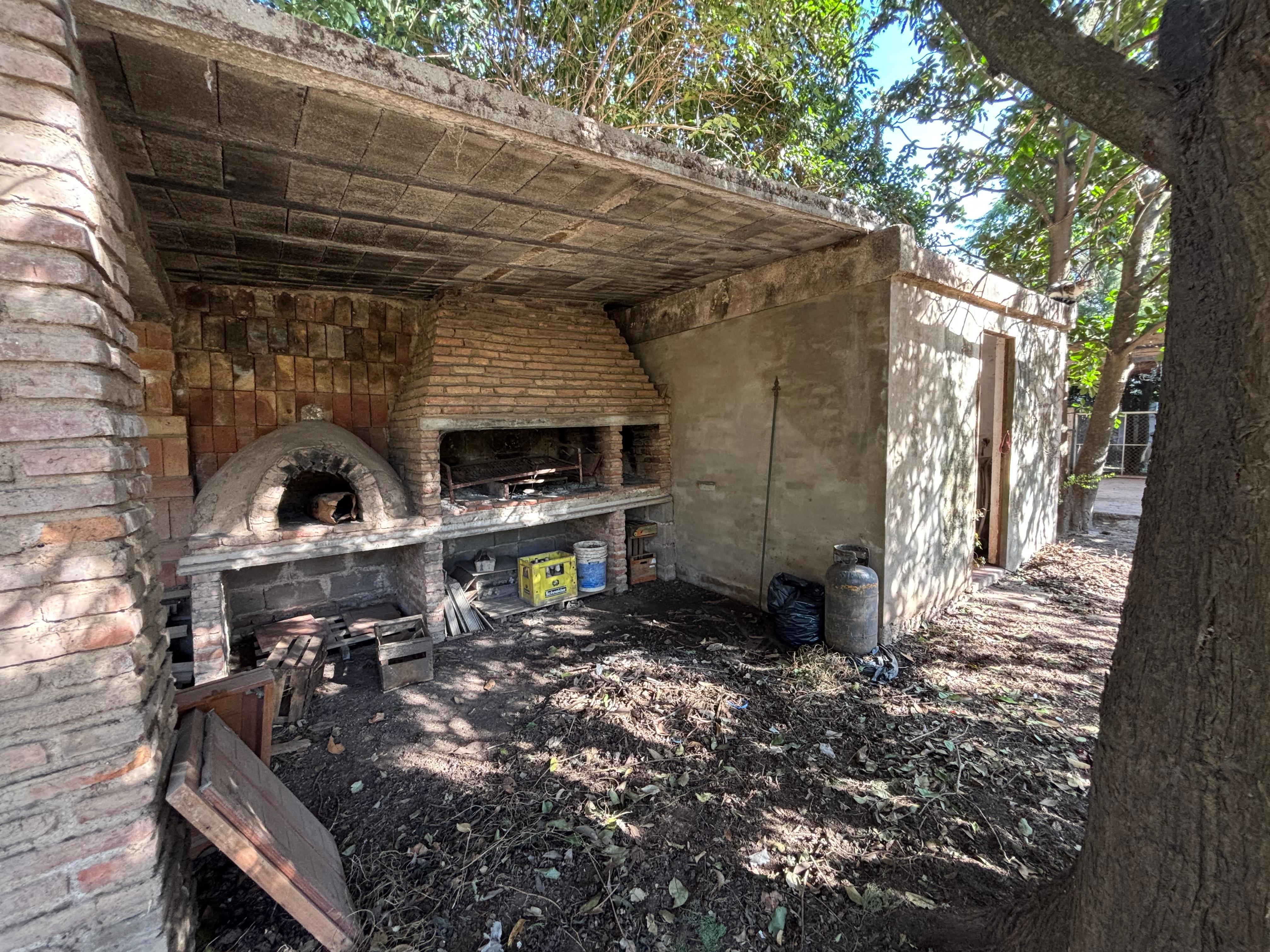 CASA EN VENTA 4 DORMITORIOS EN VILLA RIV. INDARTE 1000 M2 TERR.