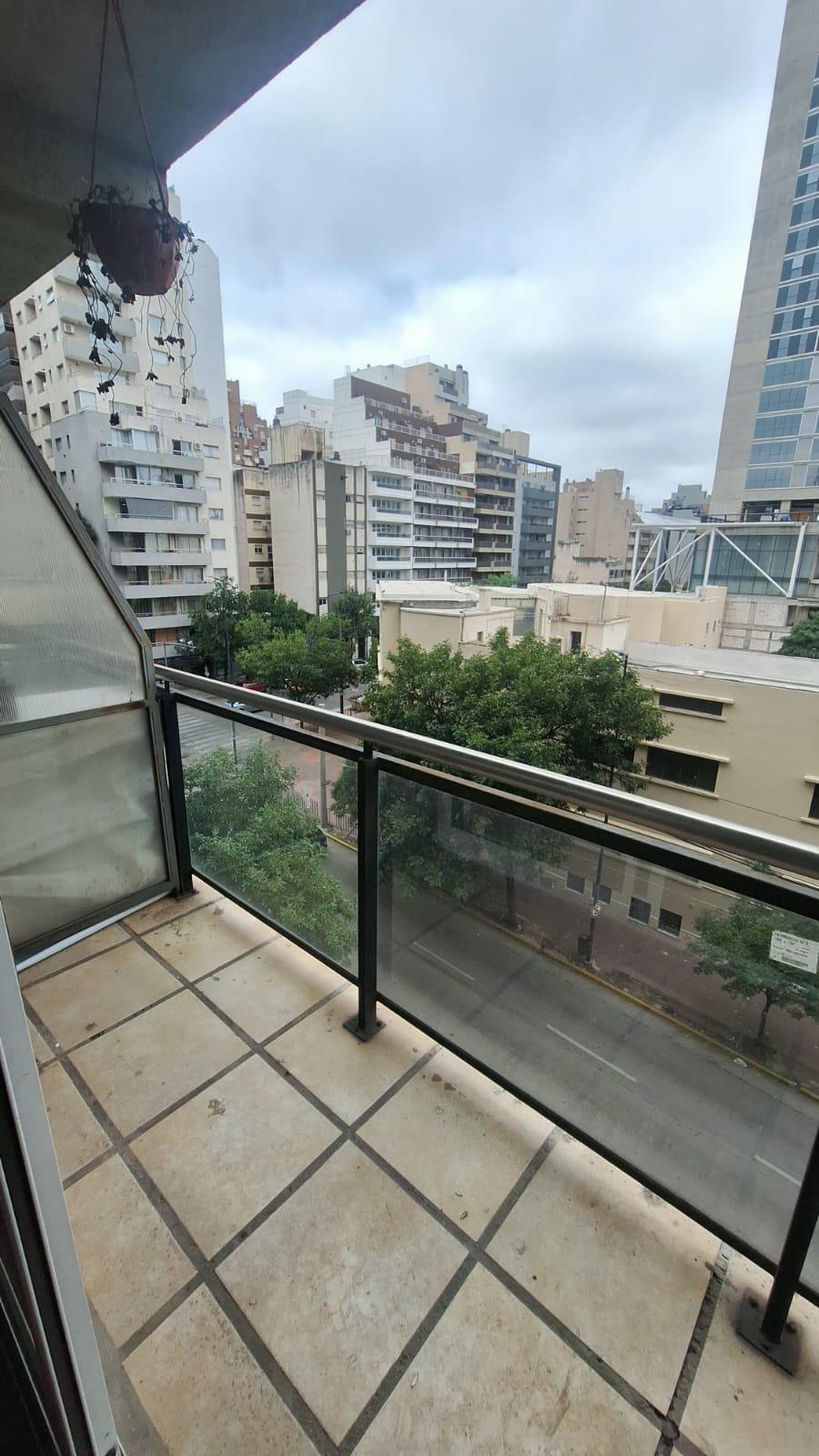 ALQUILER  Monoambiente con cocina separada  Nueva Córdoba