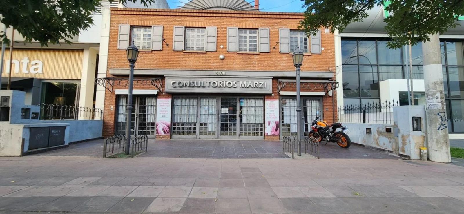 EXCELENTE LOCAL COMERCIAL EN ALQUILER CERRO DE LAS ROSAS