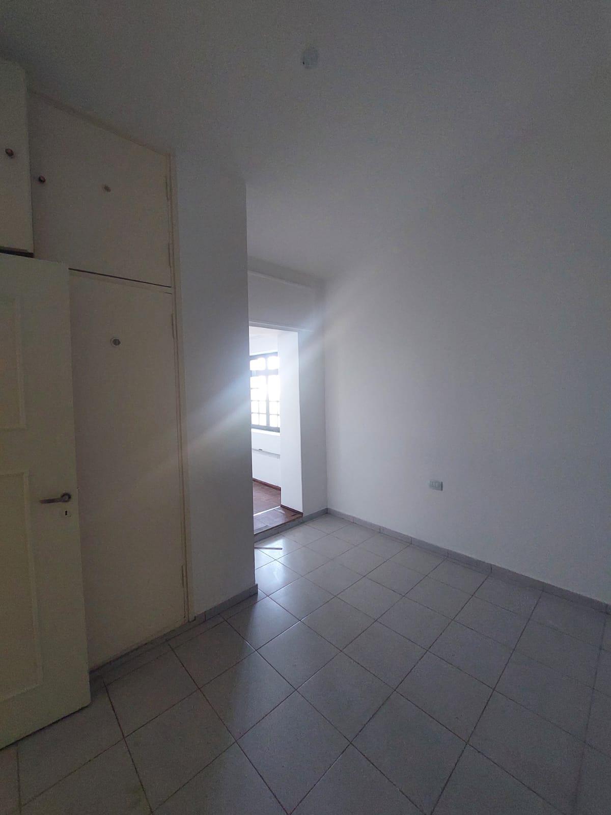 EXCELENTE LOCAL COMERCIAL EN ALQUILER CERRO DE LAS ROSAS
