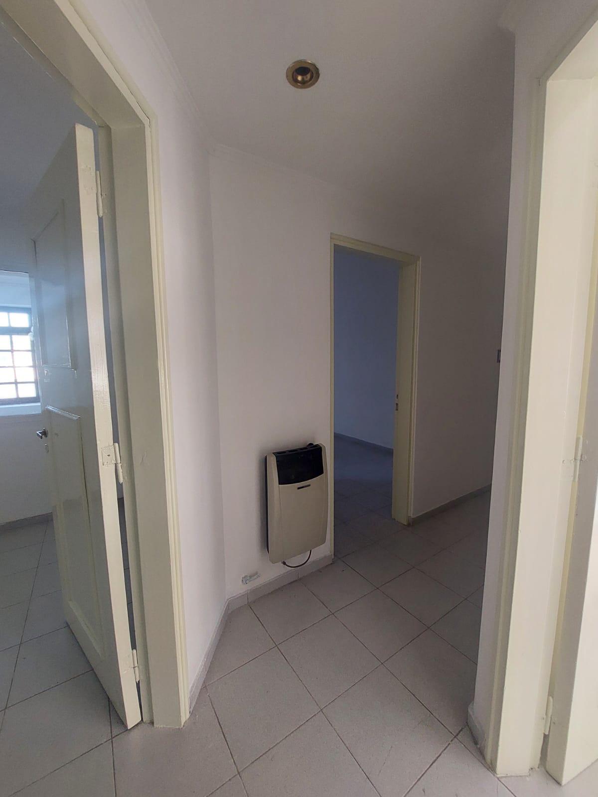 EXCELENTE LOCAL COMERCIAL EN ALQUILER CERRO DE LAS ROSAS