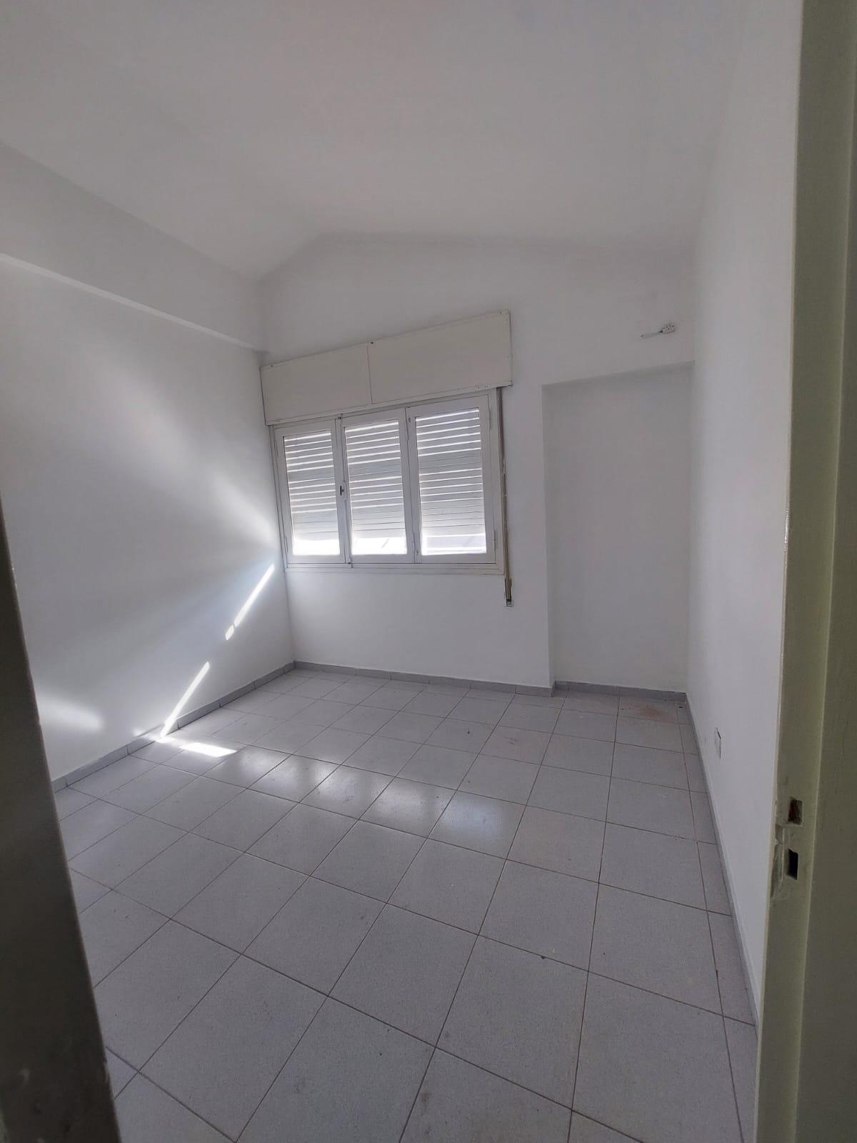 EXCELENTE LOCAL COMERCIAL EN ALQUILER CERRO DE LAS ROSAS