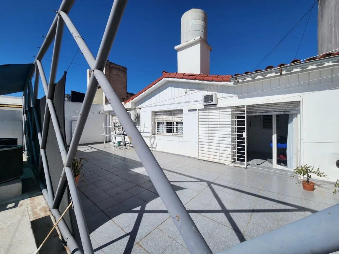 EXCELENTE LOCAL COMERCIAL EN ALQUILER CERRO DE LAS ROSAS
