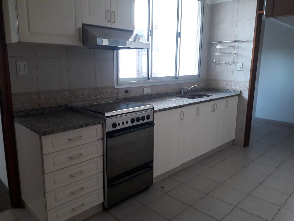 Venta - Casa 3 dormitorios - Urca - Barros Pazos