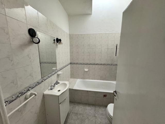 CASA APTA USO COMERCIAL