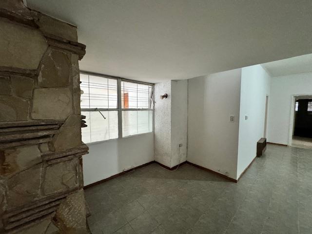 CASA APTA USO COMERCIAL