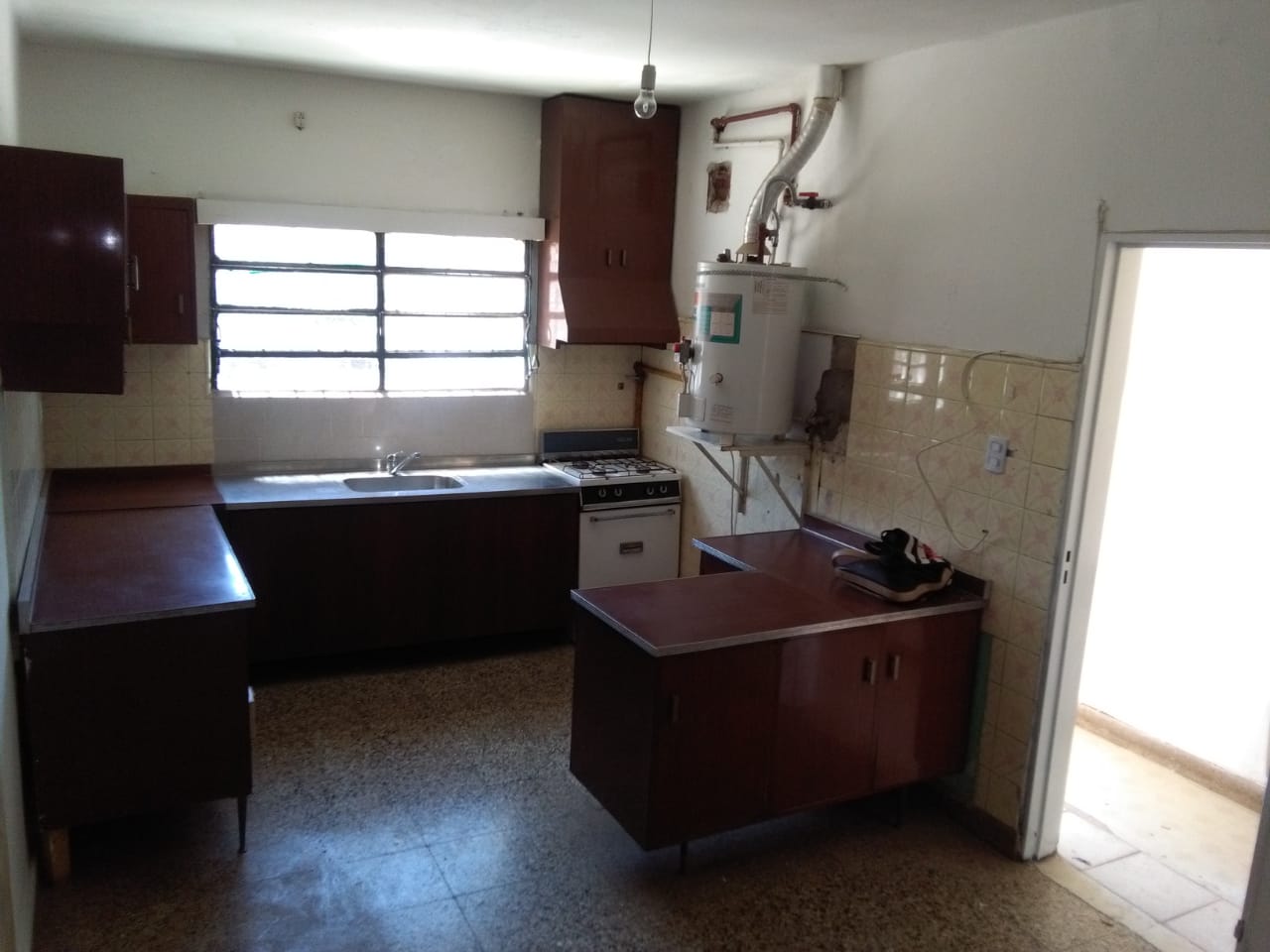 CASA EN VENTA 2 DORMITORIOS ZONA SUR