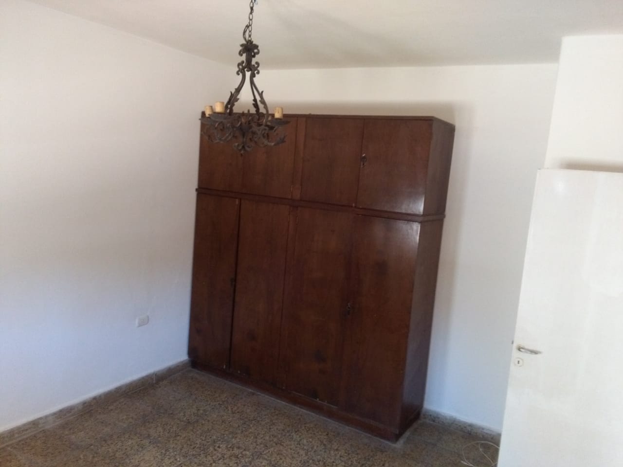 CASA EN VENTA 2 DORMITORIOS ZONA SUR