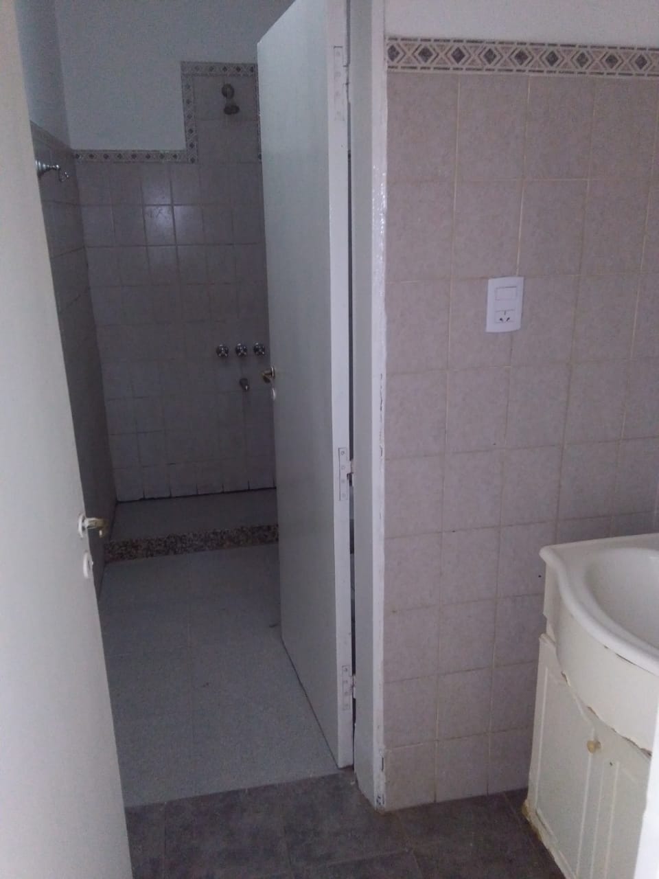 CASA EN VENTA 2 DORMITORIOS ZONA SUR