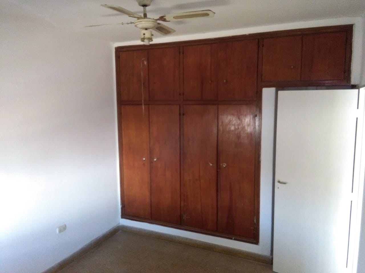 CASA EN VENTA 2 DORMITORIOS ZONA SUR