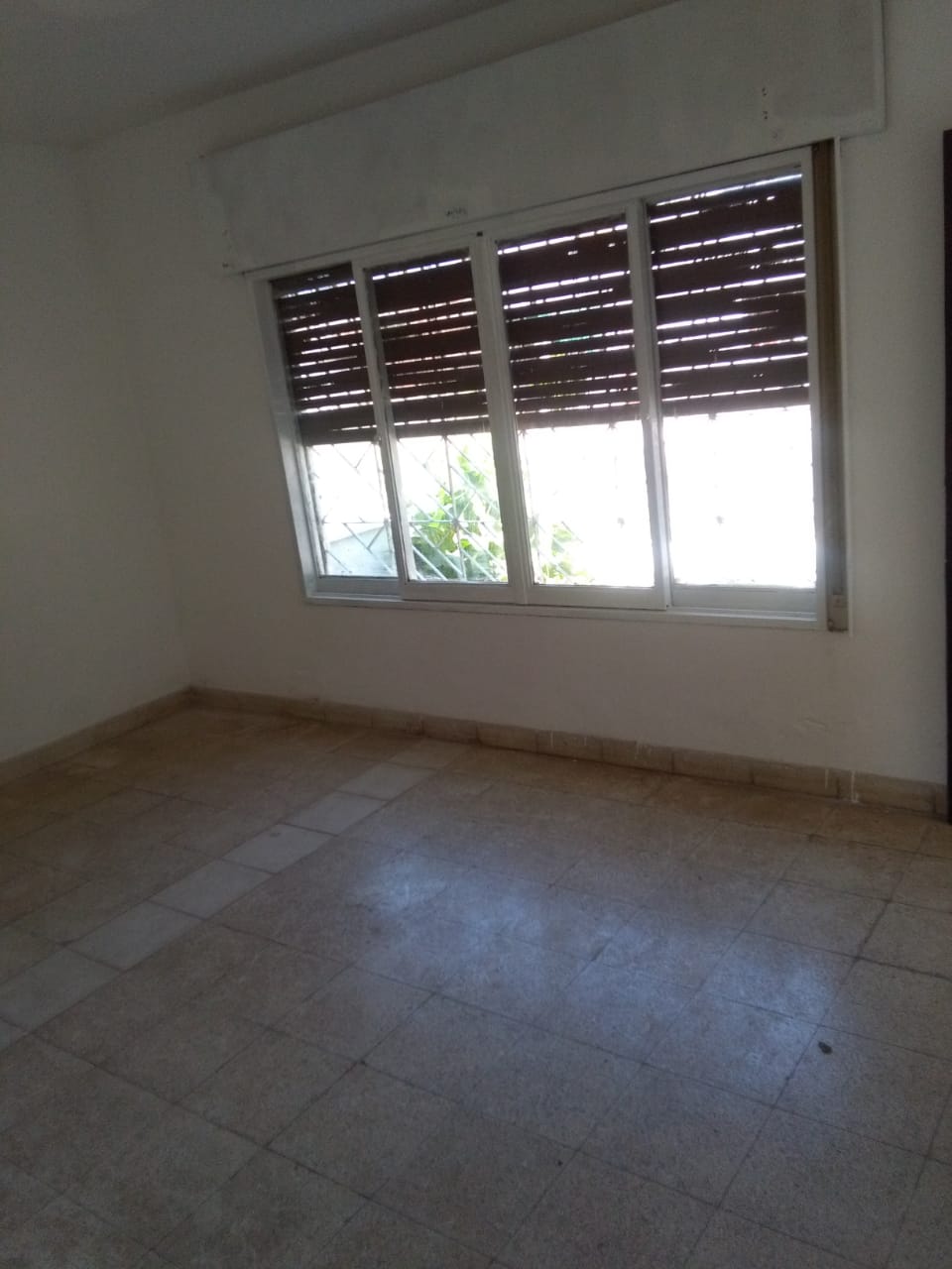 CASA EN VENTA 2 DORMITORIOS ZONA SUR