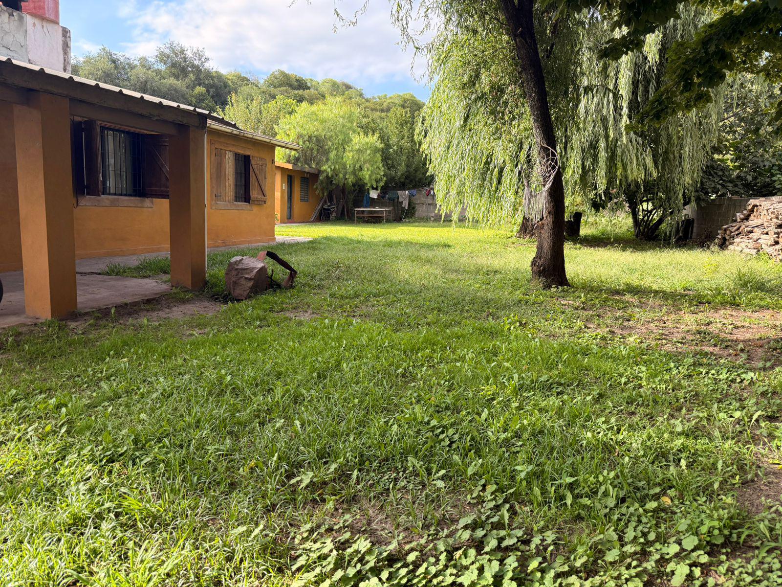 CASA EN VENTA DOS DORMITORIOS 600 M2, EN RIO CEBALLOS