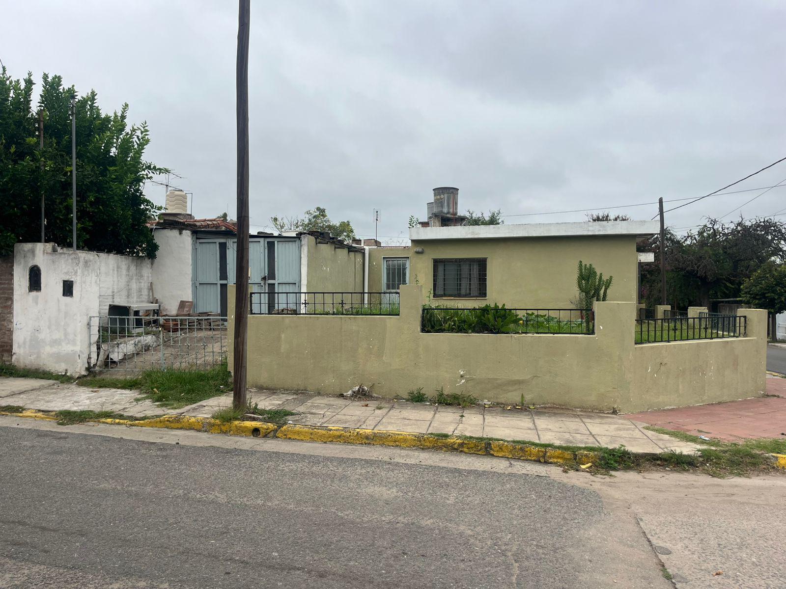 CASA EN VENTA VILLA ALLENDE P REFACCIONAR MAS DPTO CON RENTA