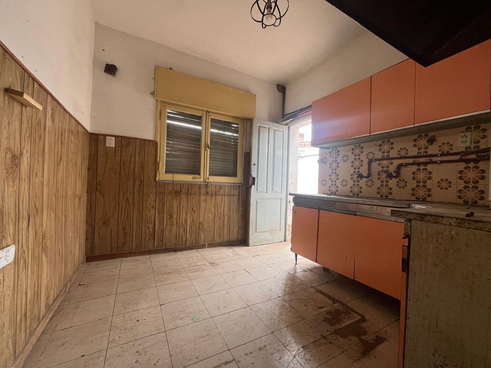 CASA EN VENTA VILLA ALLENDE P REFACCIONAR MAS DPTO CON RENTA