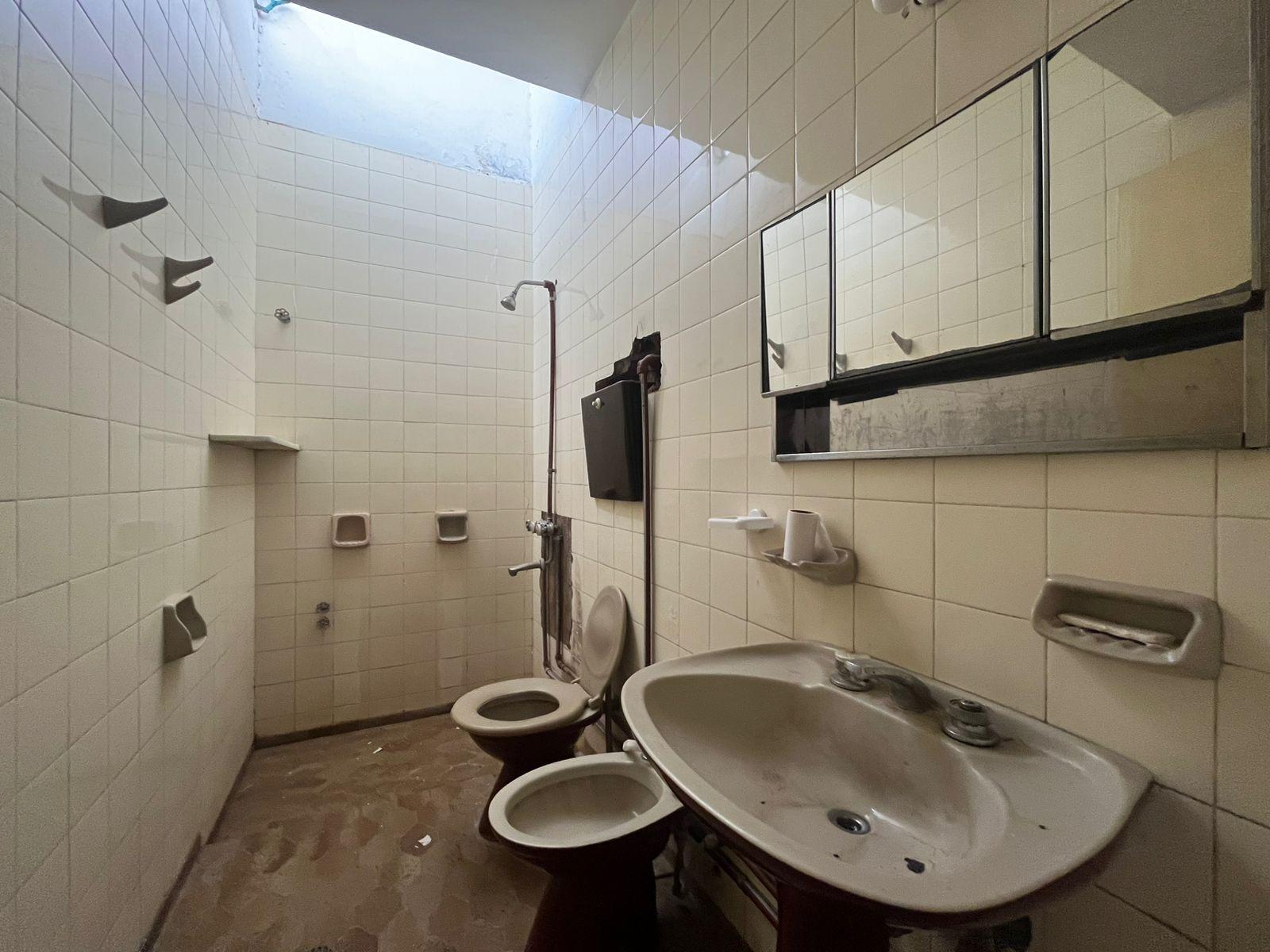 CASA EN VENTA VILLA ALLENDE P REFACCIONAR MAS DPTO CON RENTA