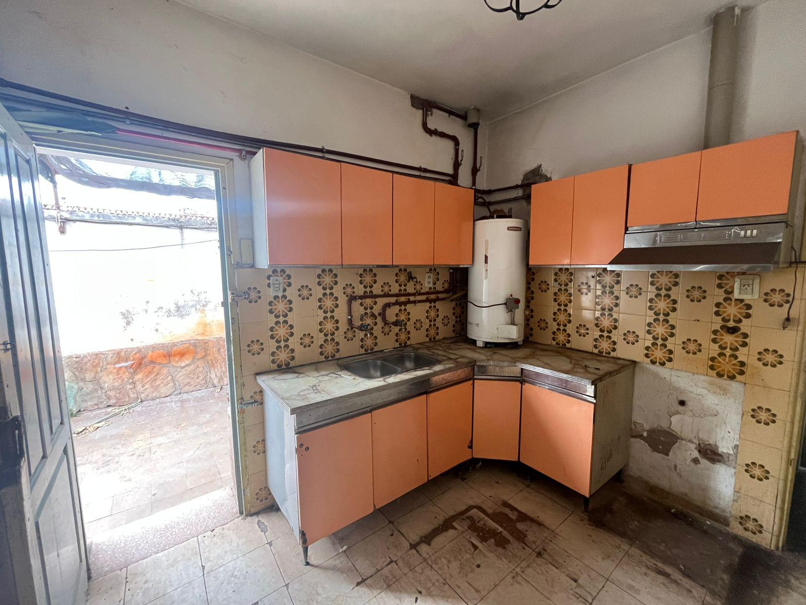CASA EN VENTA VILLA ALLENDE P REFACCIONAR MAS DPTO CON RENTA