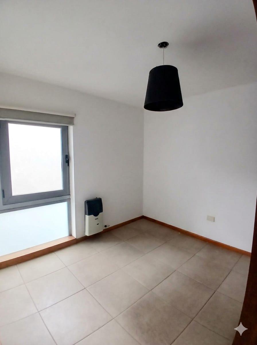 SUPER OPORTUNIDAD!!  ALQUILO DUPLEX 2 DORMITORIOS GARAGE-PATIO-TERRAZA